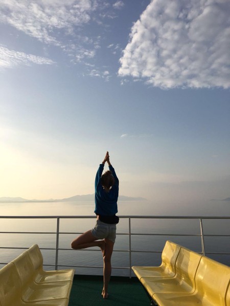 Sarah, Yogalehrerin Yoga-Moment, Yin Yoga Kiel, Yoga Kiel, Yogastudio in Kiel